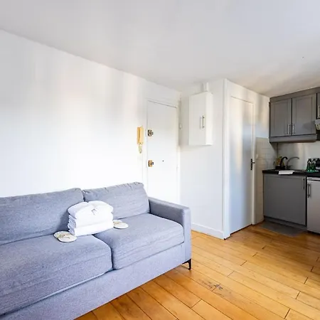 3rd - Republique - Apartment