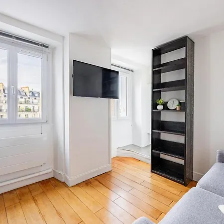 3rd - Republique - Apartment